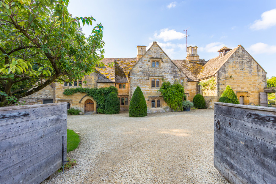 COTSWOLD MANOR